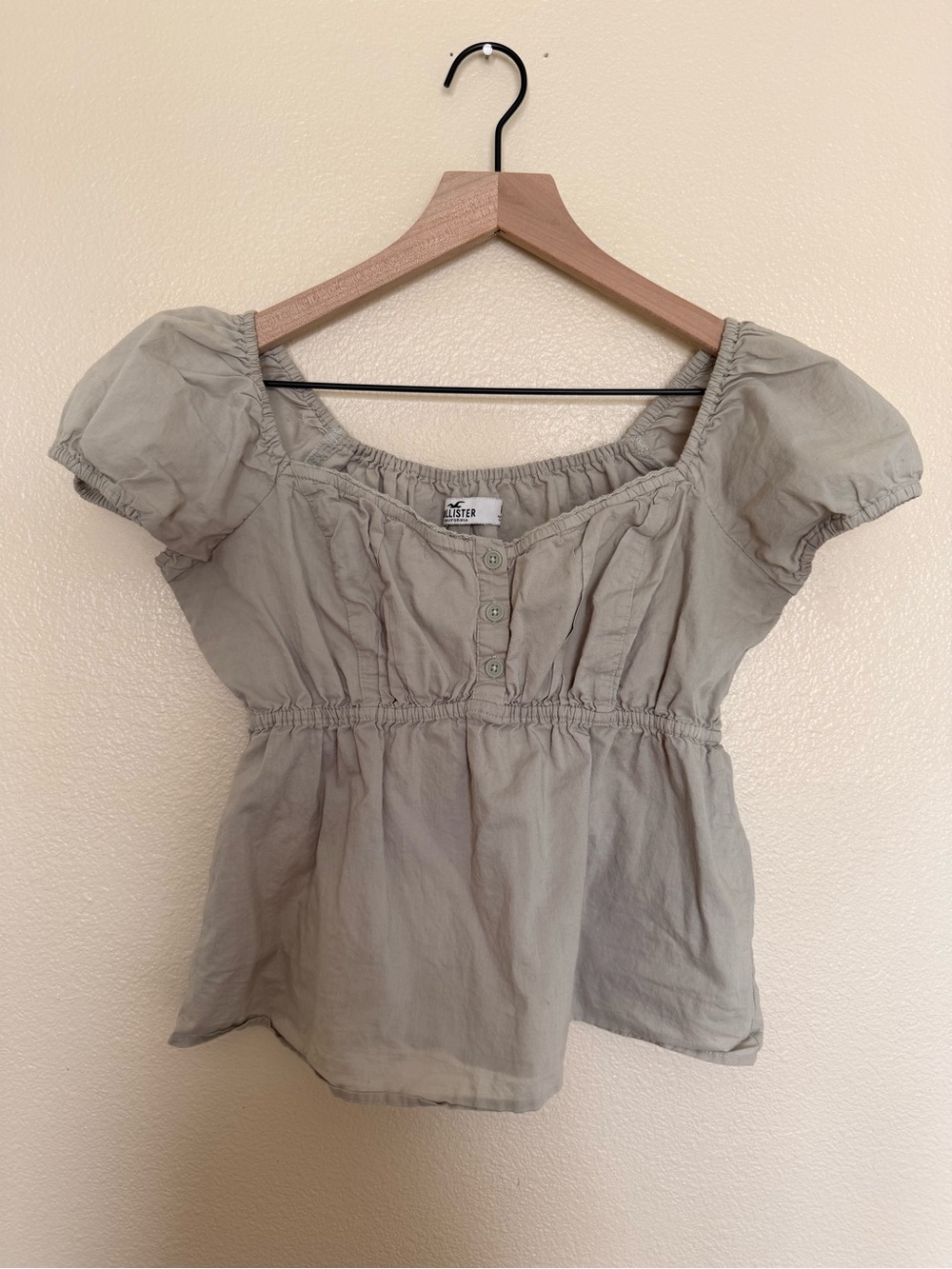 Hollister Light Green Puff Sleeve Crop Top - Picture 6 of 6
